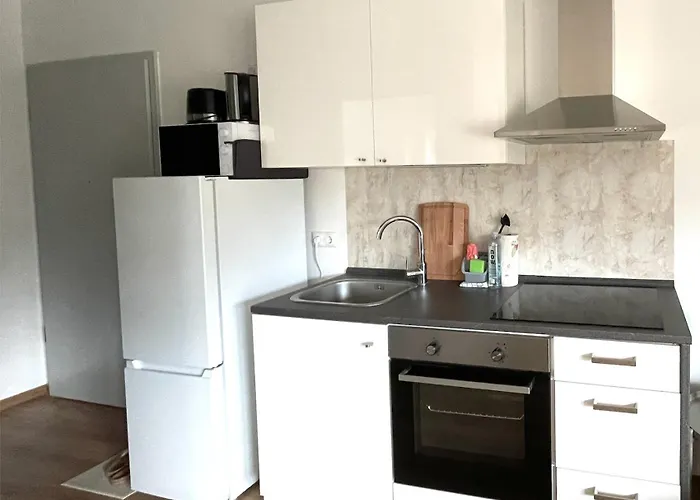 1-raum-wohnung Mit Balkon, Am Kurpark Am Gradierwerk * Schönebeck